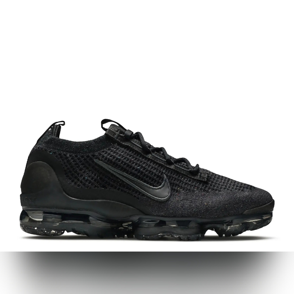 Nike Air VaporMax 2021 Flyknit in the "Triple Black" colorway